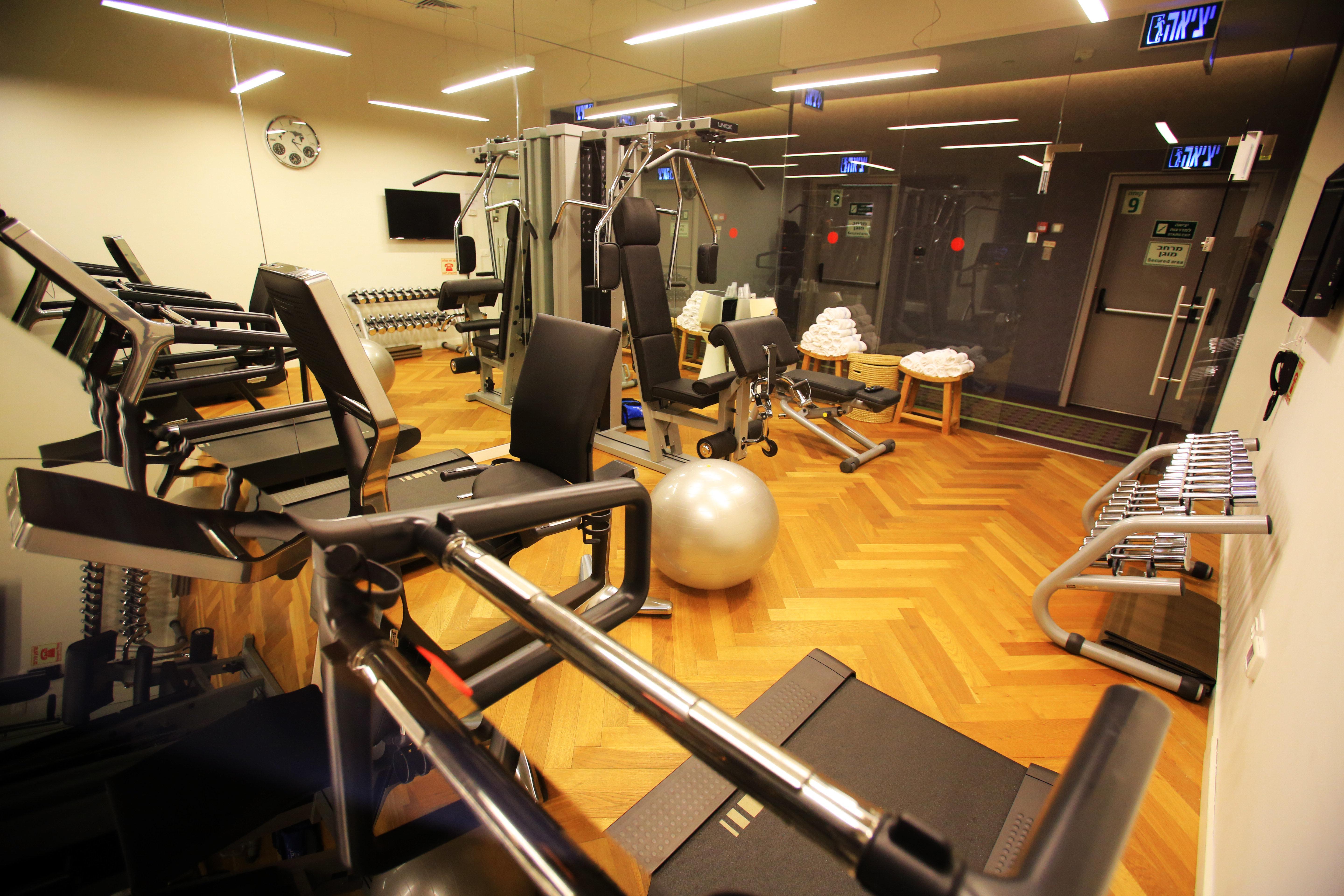 Hotel Indigo Tel Aviv - Diamond District By Ihg Giv'atayim Exteriér fotografie A gym in a hotel
